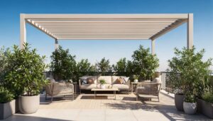 Pergola sul terrazzo: quando serve il permesso del Comune e quando basta la SCIA nel 2026